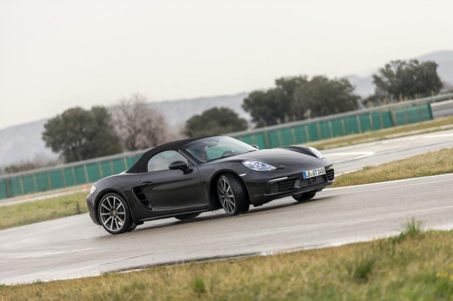  Porsche 718 Boxster S 2016 года  (фото 22 из 34)